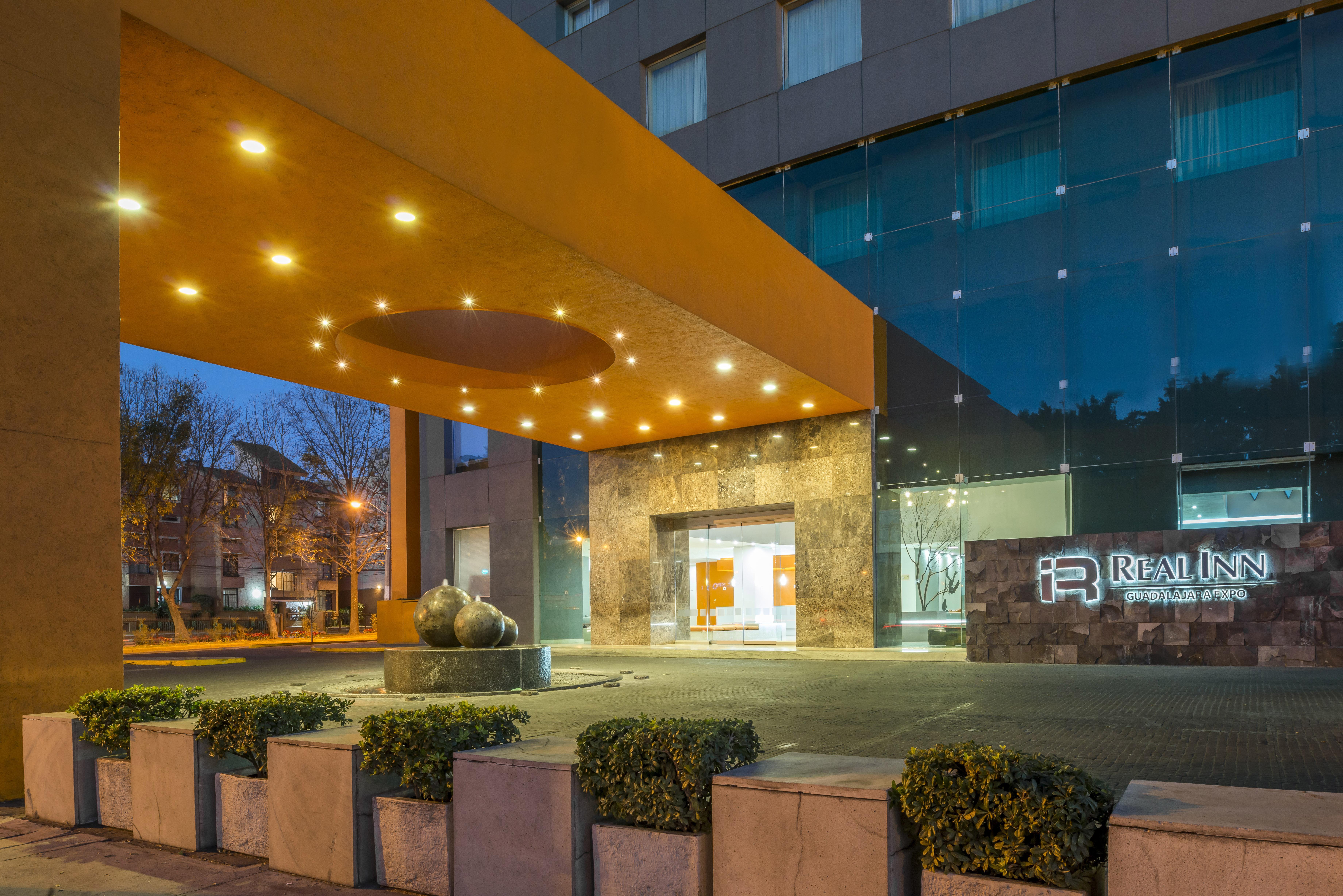 Real Inn Guadalajara Expo Екстериор снимка