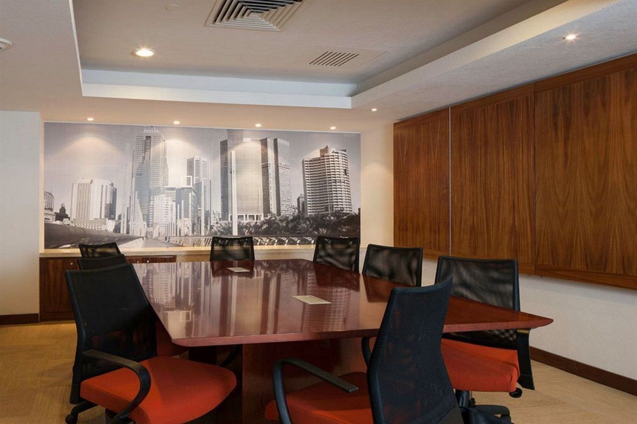 Real Inn Guadalajara Expo Екстериор снимка